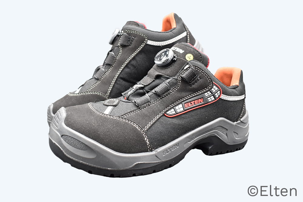 Großaufnahme von einem Paar Arbeitssicherheitsschuhen von Elten.
